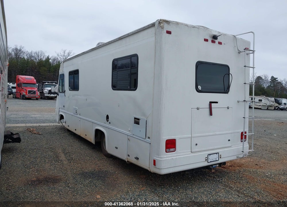 1999 WORKHORSE CUSTOM CHASSIS MOTORHOME CHASSIS P3500 VIN: 5B4JP37J5X3312104