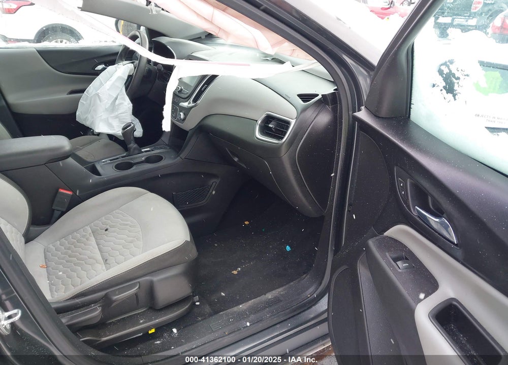 2018 CHEVROLET EQUINOX VIN: 2GNAXREV5J6102287