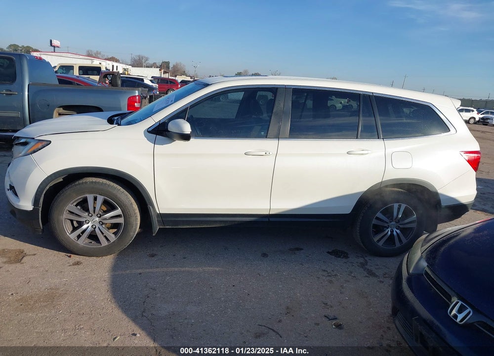 2018 HONDA PILOT EX-L VIN: 5FNYF5H58JB021793