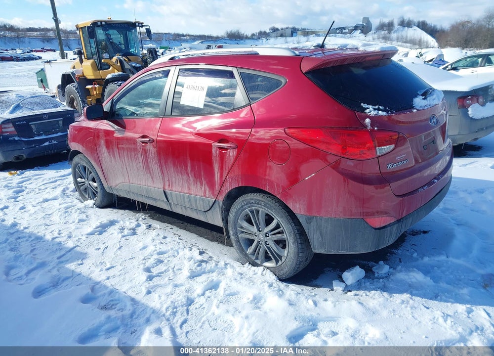 2015 HYUNDAI TUCSON SE VIN: KM8JUCAG8FU111740