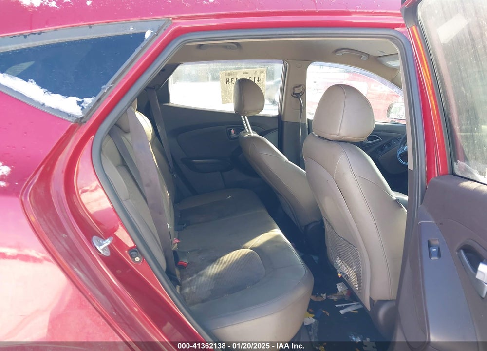 2015 HYUNDAI TUCSON SE VIN: KM8JUCAG8FU111740