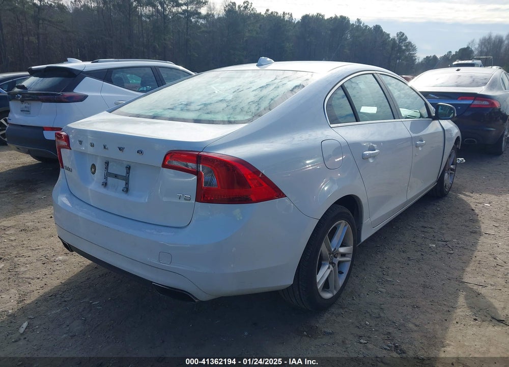 2014 VOLVO S60 VIN: YV1612FSXE2276056