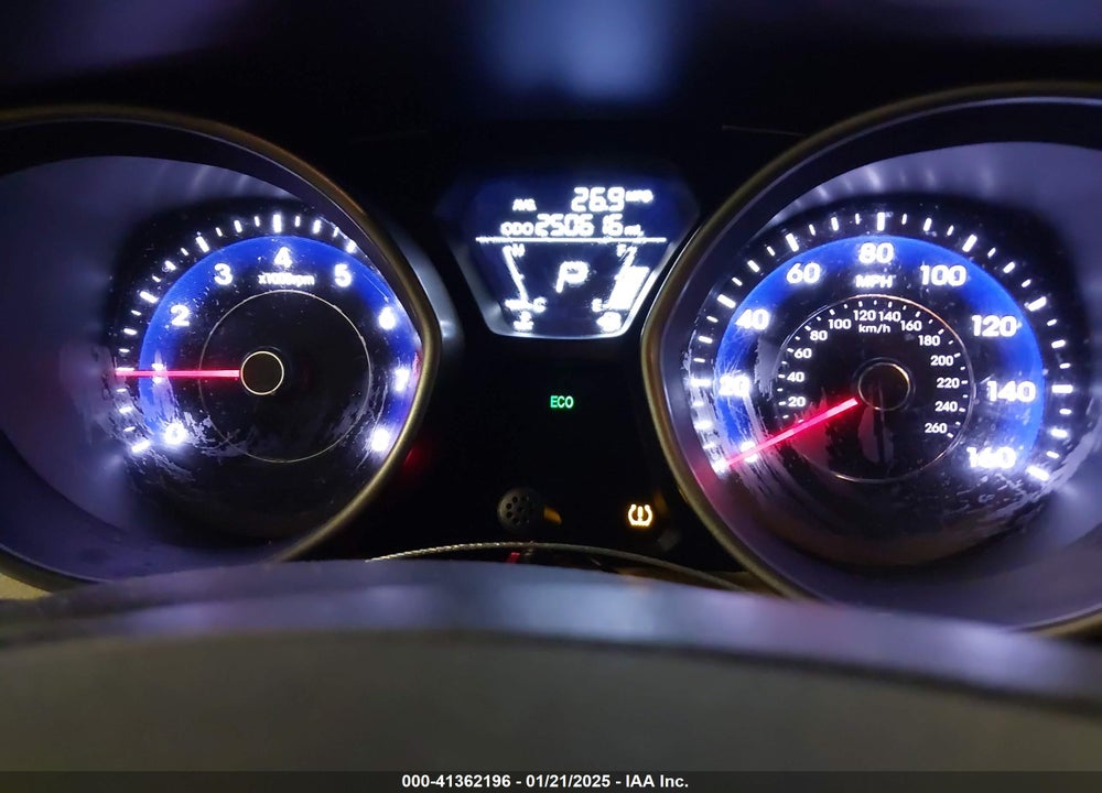 2013 HYUNDAI ELANTRA VIN: 5NPDH4AE6DH274050