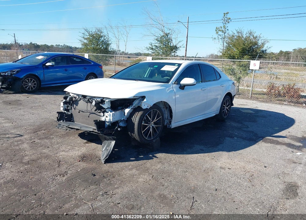 2021 TOYOTA CAMRY VIN: 4T1G11AK1MU581570