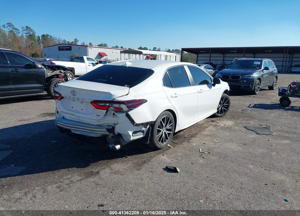 2021 TOYOTA CAMRY VIN: 4T1G11AK1MU581570