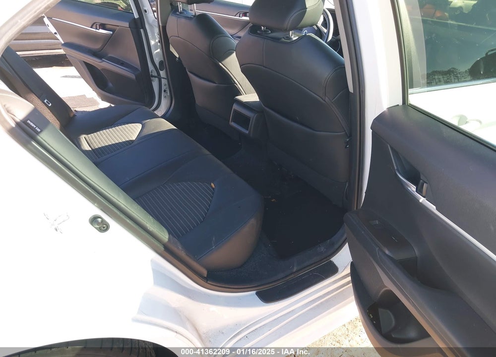 2021 TOYOTA CAMRY VIN: 4T1G11AK1MU581570