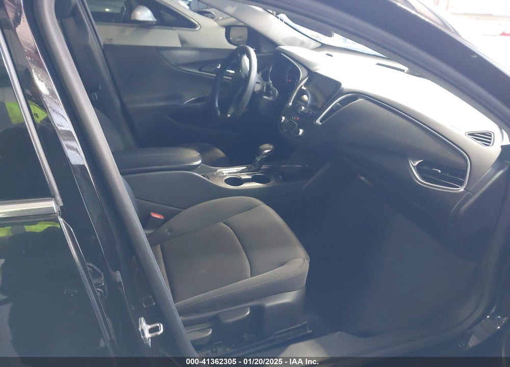 2021 CHEVROLET MALIBU VIN: 1G1ZD5ST2MF004854