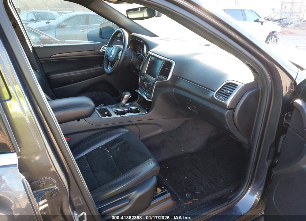 2018 JEEP GRAND CHEROKEE LAREDO E 4X2 VIN: 1C4RJEAGXJC402718