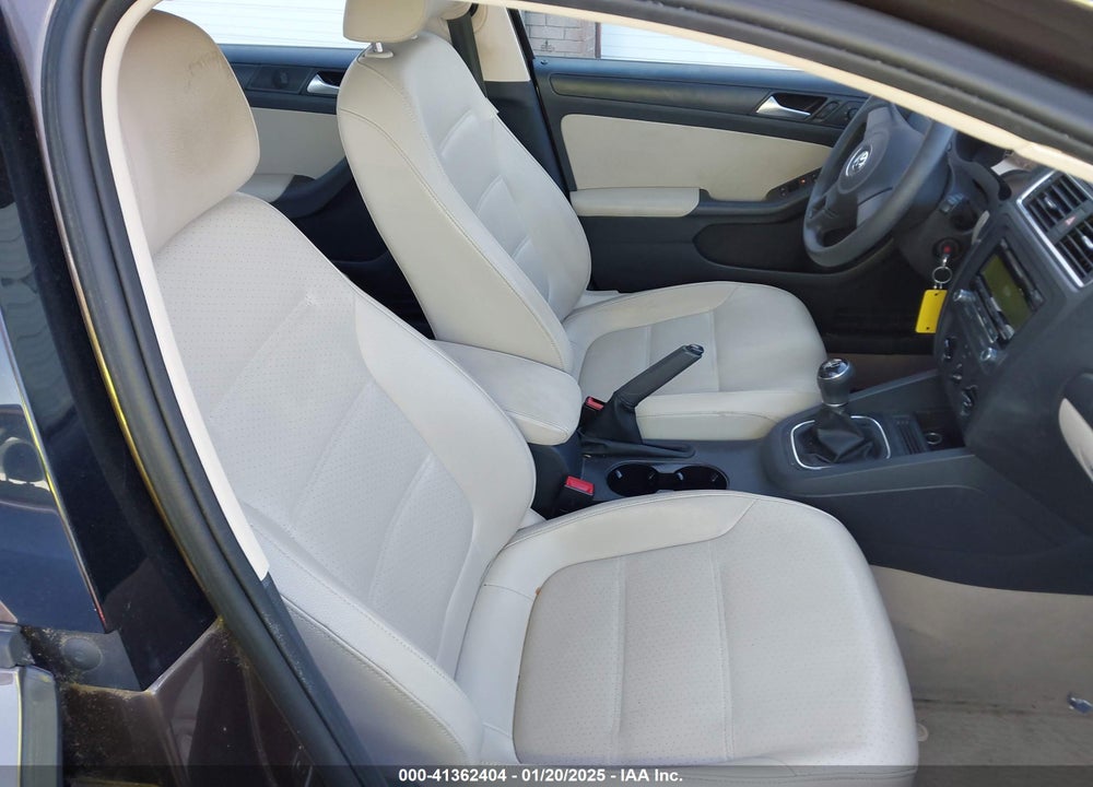 2014 VOLKSWAGEN JETTA VIN: 3VWB07AJ4EM422881
