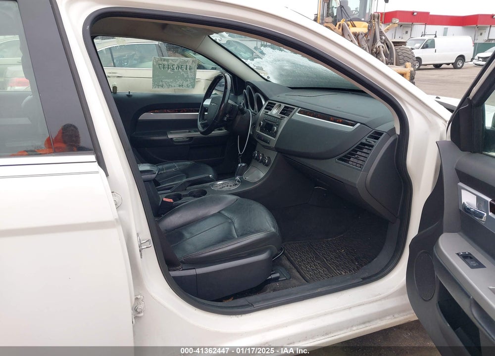 2010 CHRYSLER SEBRING VIN: 1C3CC5FB0AN172290
