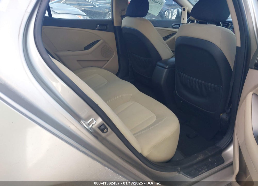 2011 KIA OPTIMA LX VIN: KNAGM4A75B5058517