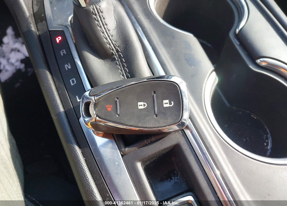 2018 CHEVROLET EQUINOX LS VIN: 2GNAXREV4J6121557