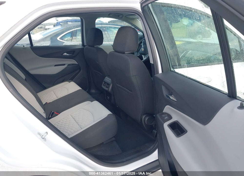 2018 CHEVROLET EQUINOX LS VIN: 2GNAXREV4J6121557