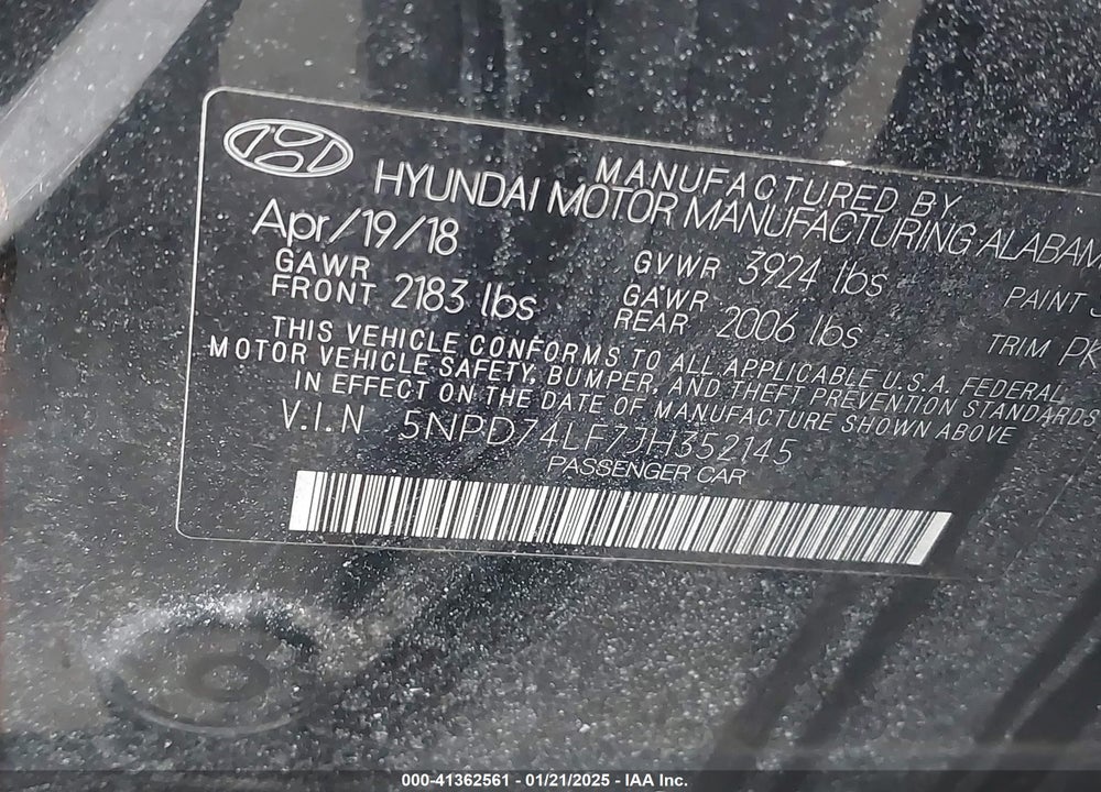 2018 HYUNDAI ELANTRA VIN: 5NPD74LF7JH352145