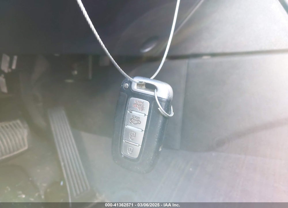 2014 HYUNDAI SONATA VIN: 5NPEC4AC1EH896462