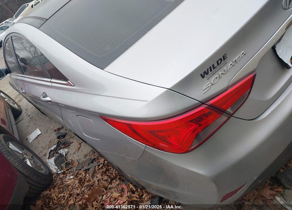 2014 HYUNDAI SONATA VIN: 5NPEC4AC1EH896462
