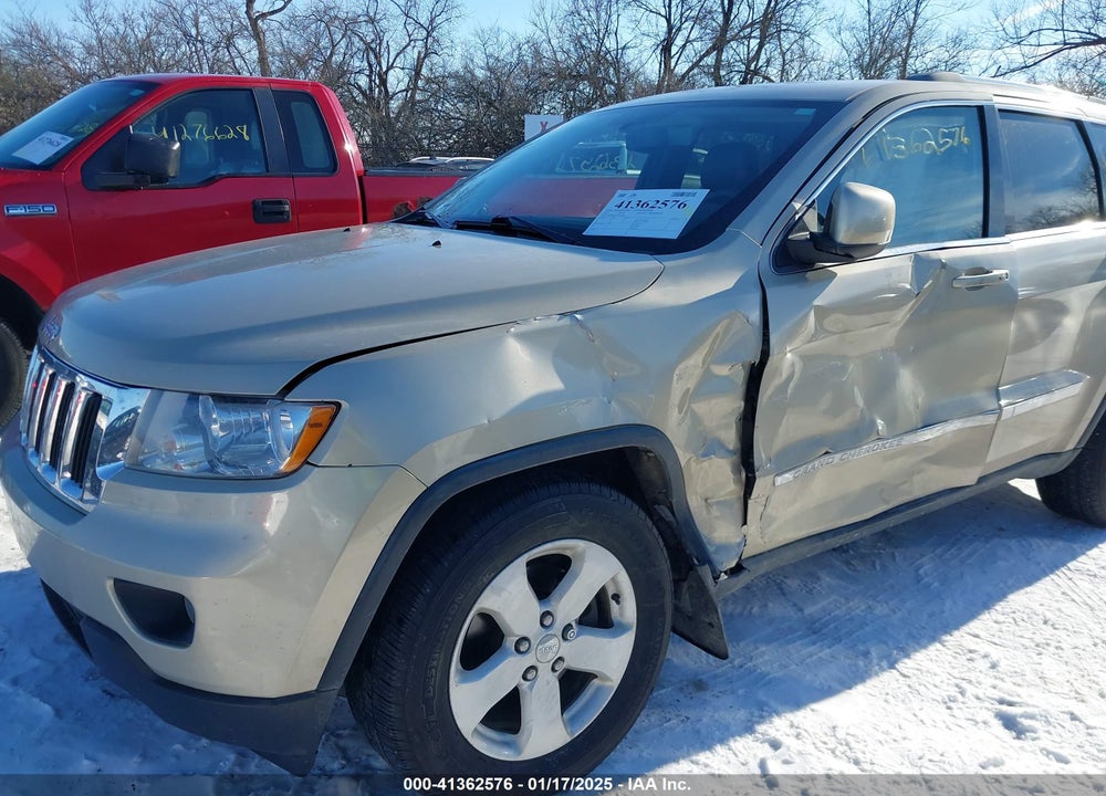 2011 JEEP GRAND CHEROKEE LAREDO VIN: 1J4RR4GG8BC738048