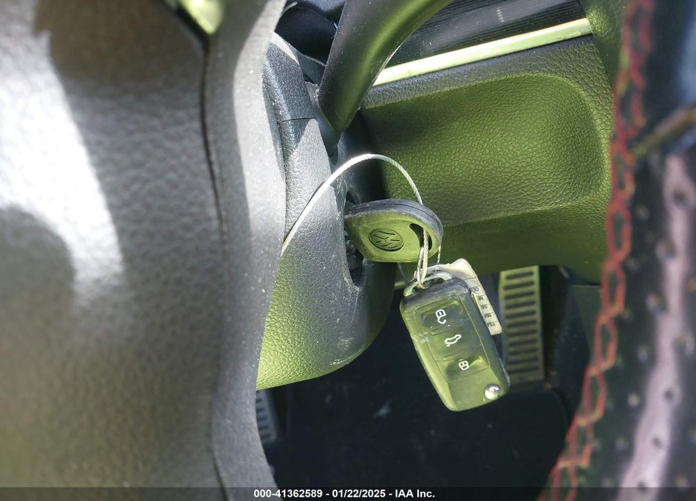 2012 VOLKSWAGEN GTI 4-DOOR VIN: WVWGV7AJ2CW017044