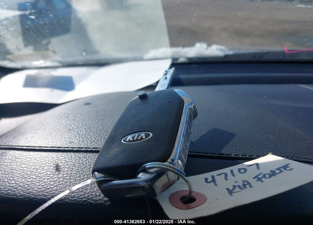 2019 KIA FORTE VIN: 3KPF34AD9KE056622