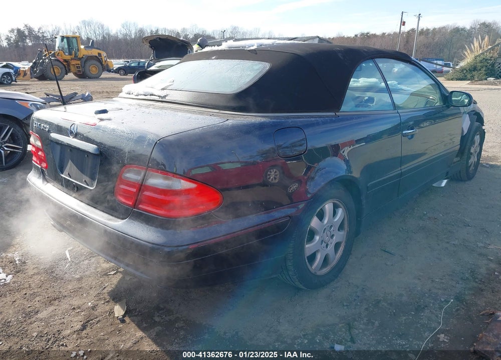 2002 MERCEDES-BENZ CLK 320 VIN: WDBLK65G32T104613