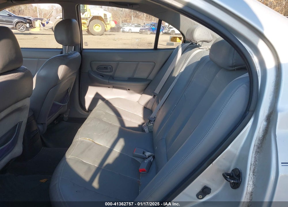2005 HYUNDAI ELANTRA GLS/GT VIN: KMHDN46D95U940765