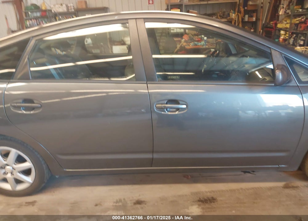 2008 TOYOTA PRIUS TOURING VIN: JTDKB20U183332153