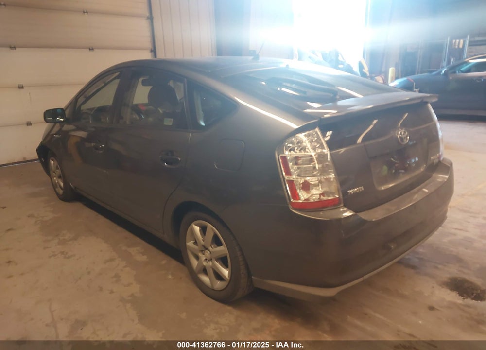 2008 TOYOTA PRIUS TOURING VIN: JTDKB20U183332153