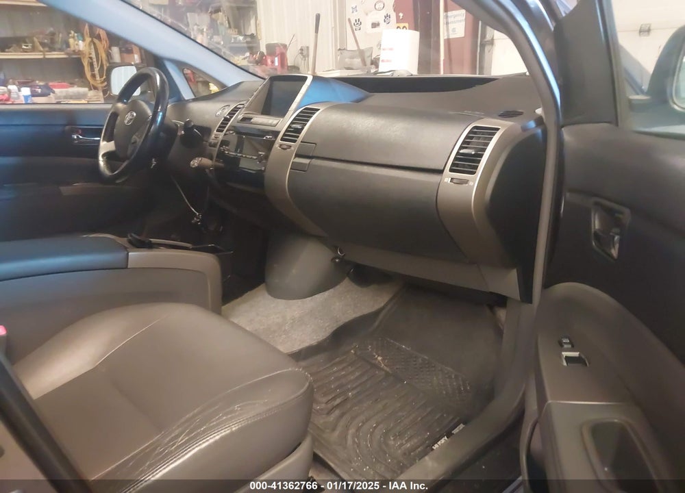 2008 TOYOTA PRIUS TOURING VIN: JTDKB20U183332153