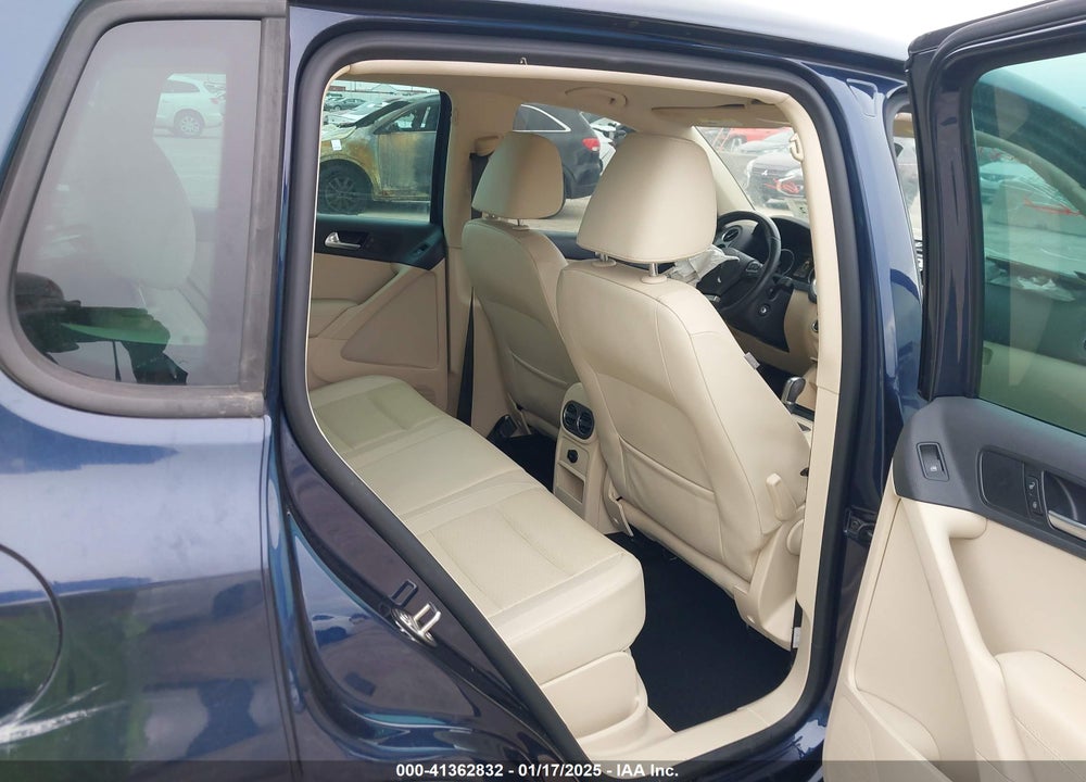2014 VOLKSWAGEN TIGUAN SE VIN: WVGAV3AX0EW561155