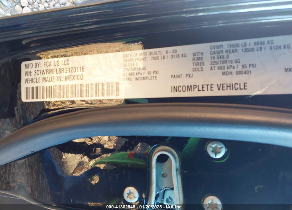 2024 RAM 5500 CHASSIS TRADESMAN/SLT VIN: 3C7WRMFL8RG120116
