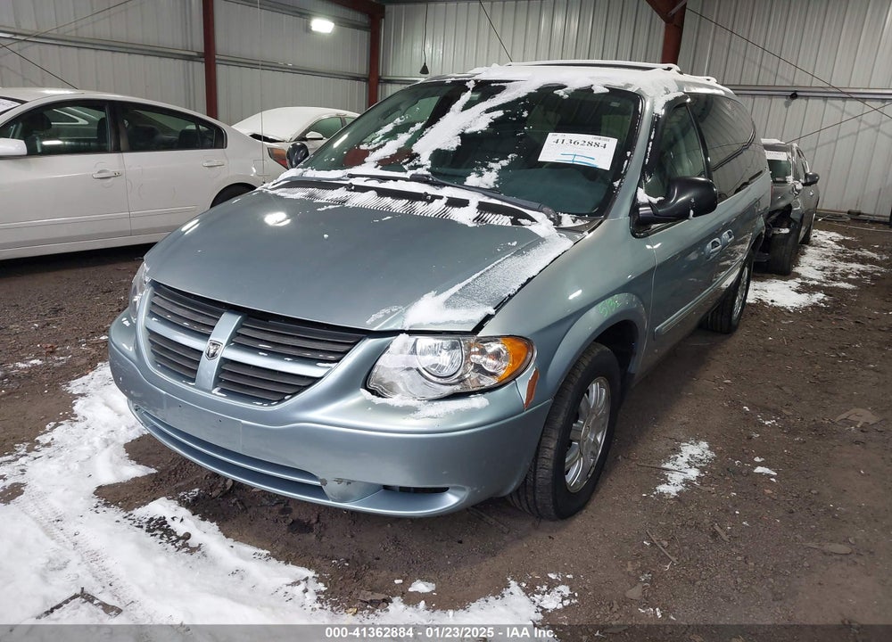 2005 CHRYSLER TOWN & COUNTRY TOURING VIN: 2C4GP54L05R233501