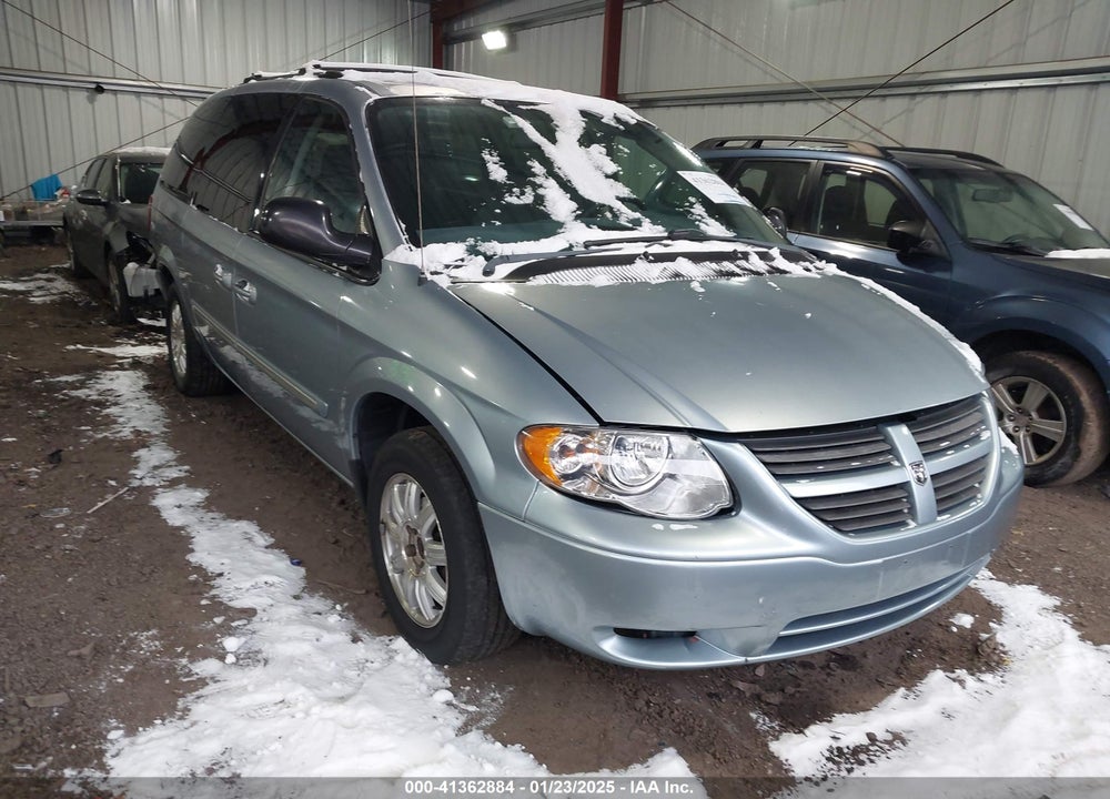 2005 CHRYSLER TOWN & COUNTRY TOURING VIN: 2C4GP54L05R233501