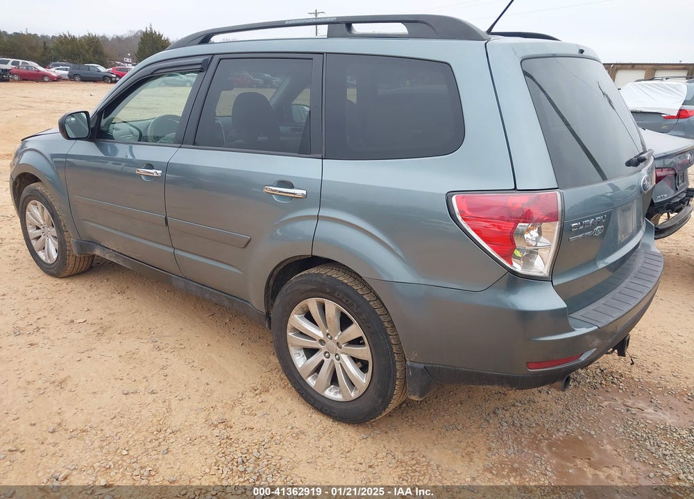 2011 SUBARU FORESTER 2.5X PREMIUM VIN: JF2SHBDC7BH781848