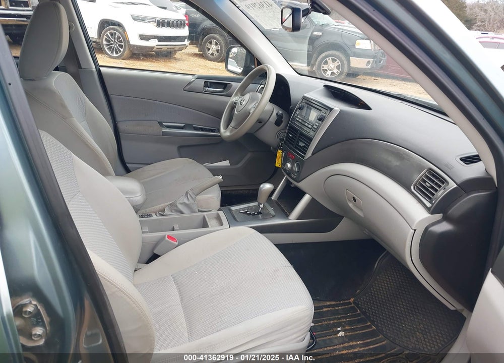 2011 SUBARU FORESTER 2.5X PREMIUM VIN: JF2SHBDC7BH781848