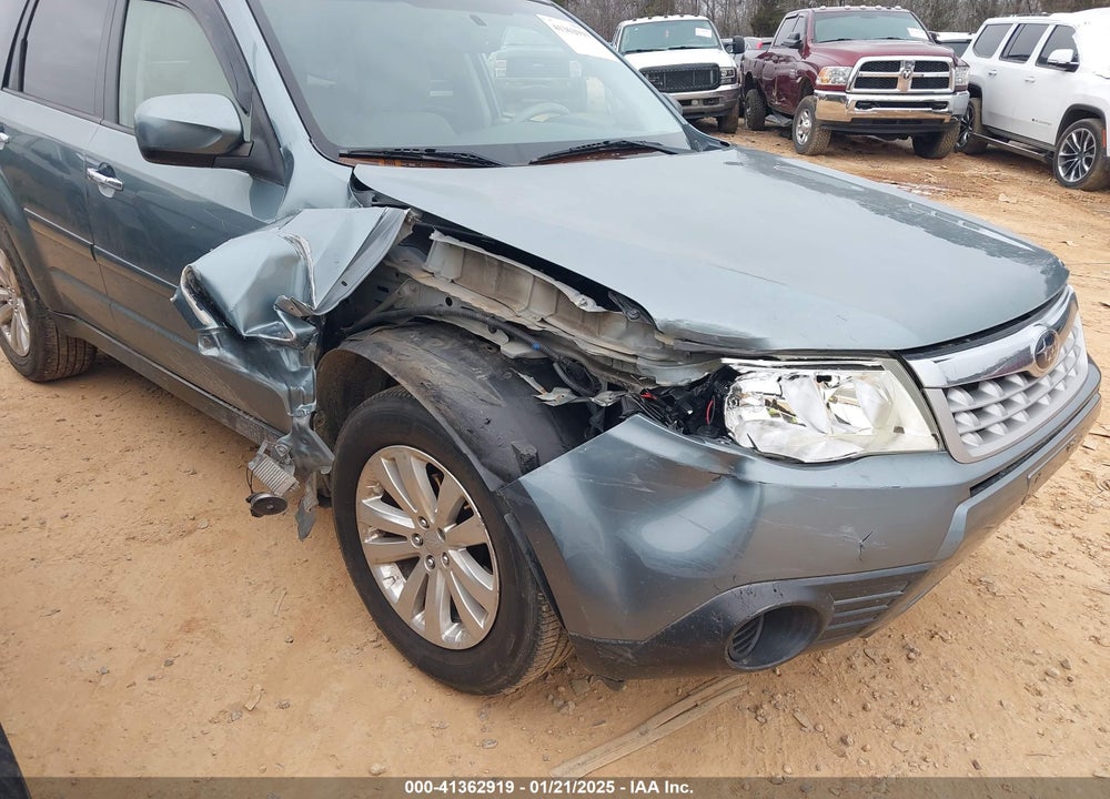 2011 SUBARU FORESTER 2.5X PREMIUM VIN: JF2SHBDC7BH781848