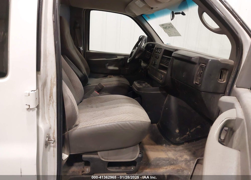 2008 CHEVROLET EXPRESS WORK VAN VIN: 1GCGG25C181166235
