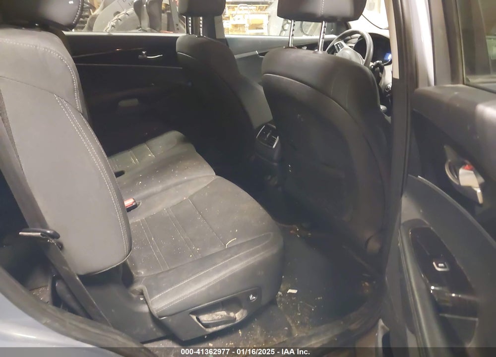 2020 KIA SORENTO VIN: 5XYPGDA35LG678008