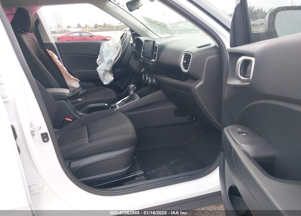 2024 HYUNDAI VENUE SEL VIN: KMHRC8A30RU285015