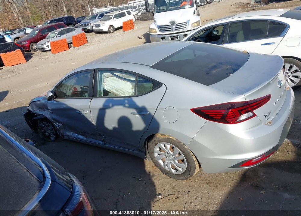 2019 HYUNDAI ELANTRA VIN: 5NPD74LF4KH492686