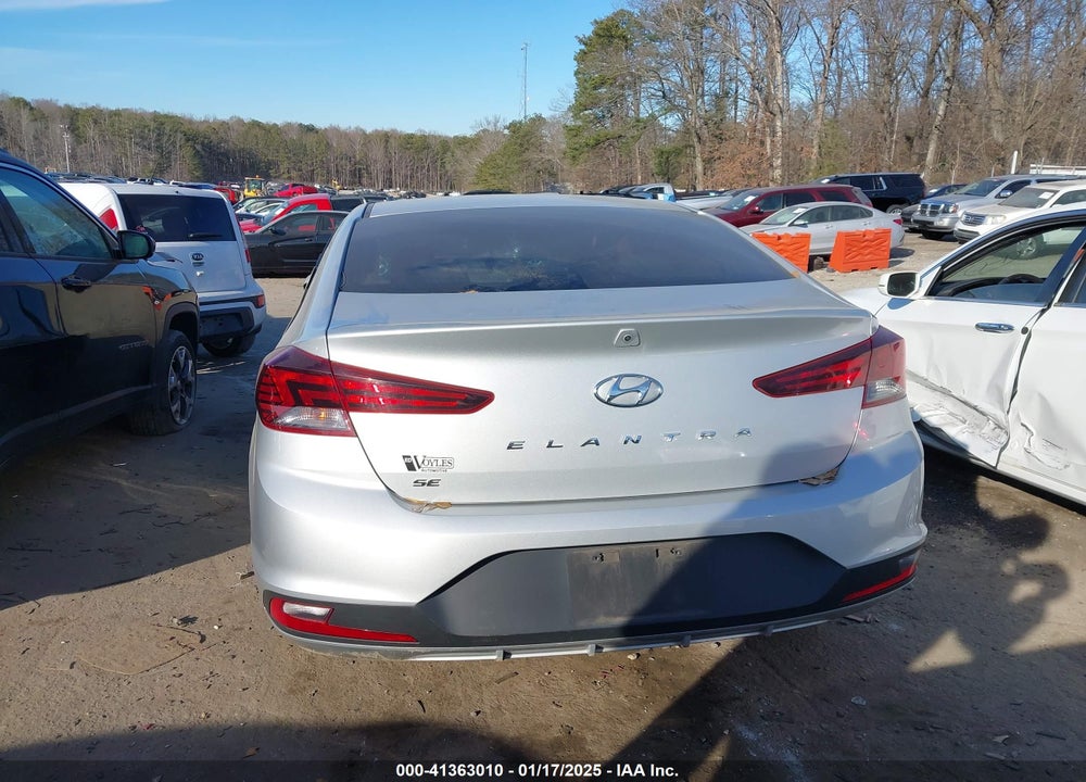 2019 HYUNDAI ELANTRA VIN: 5NPD74LF4KH492686