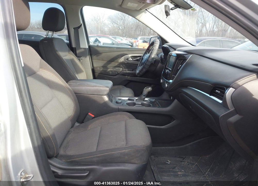 2019 CHEVROLET TRAVERSE LS VIN: 1GNEVFKW0KJ218505