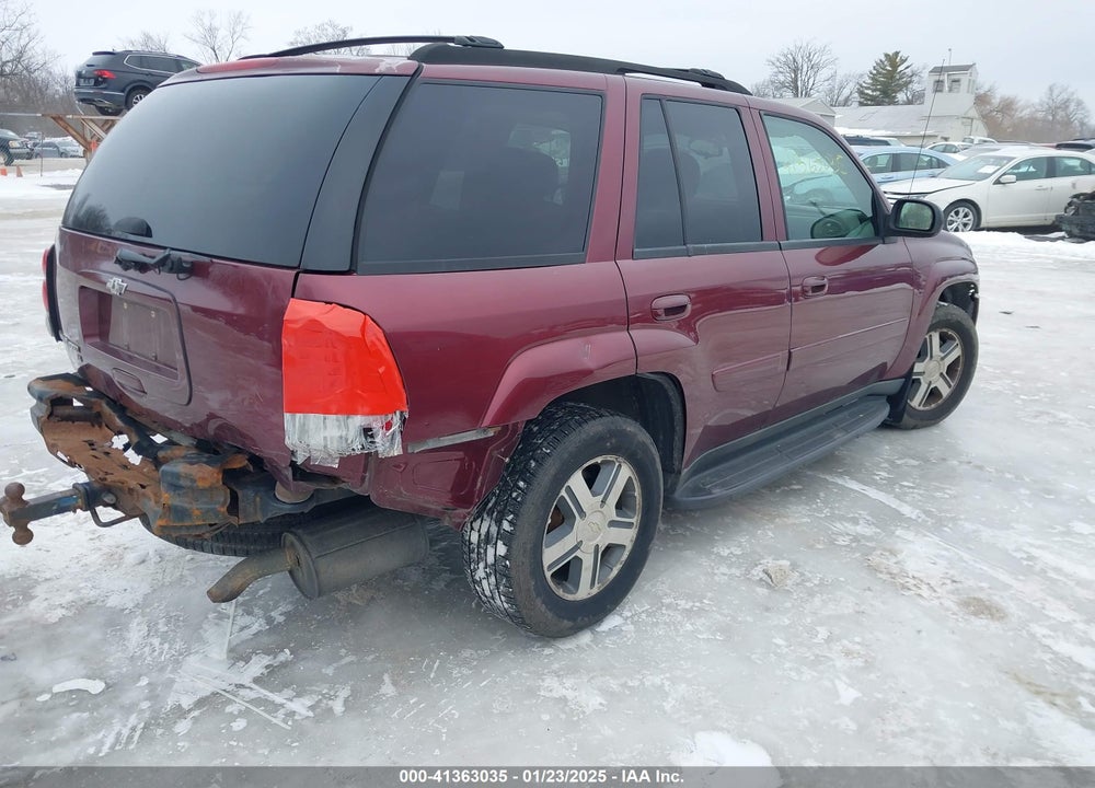 2005 CHEVROLET TRAILBLAZER LT VIN: 1GNDT13S252306051
