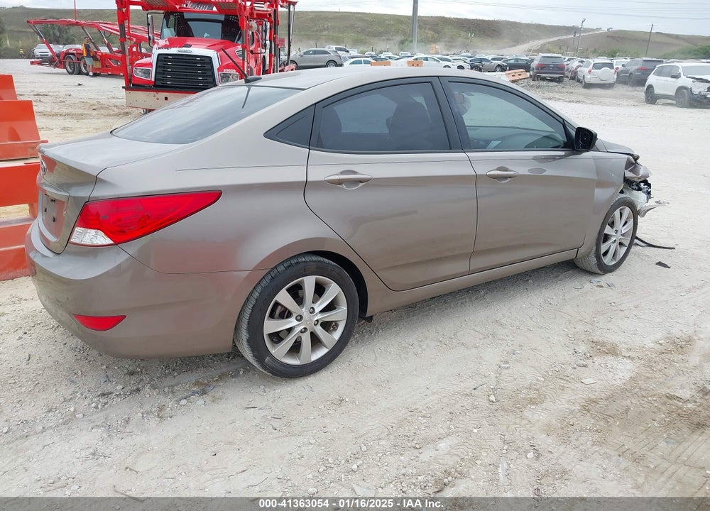 2014 HYUNDAI ACCENT VIN: KMHCU4AE9EU738636