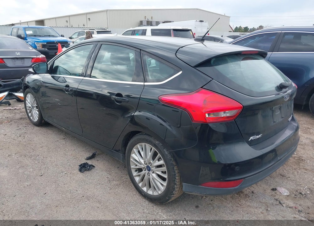 2015 FORD FOCUS VIN: 1FADP3N24FL255062