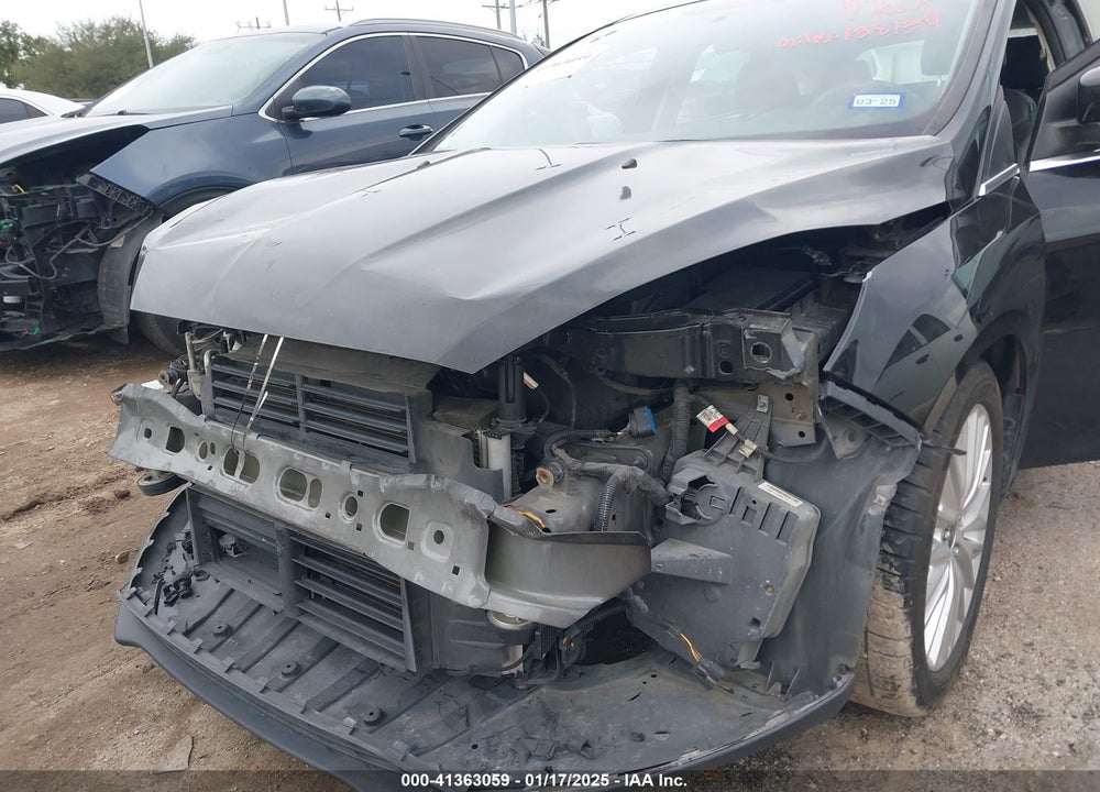 2015 FORD FOCUS VIN: 1FADP3N24FL255062