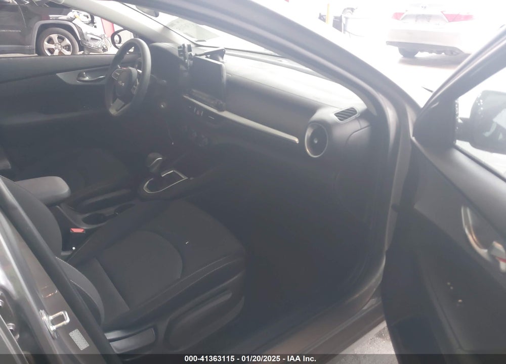 2023 KIA FORTE LXS VIN: 3KPF24AD6PE571796