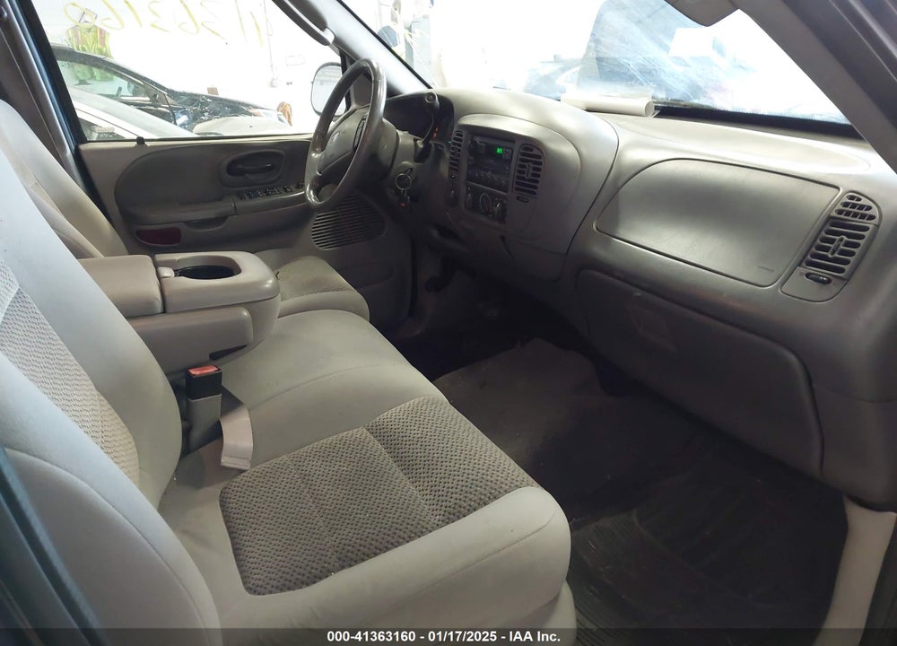 2003 FORD F-150 LARIAT/XLT VIN: 1FTRW08L43KD00301