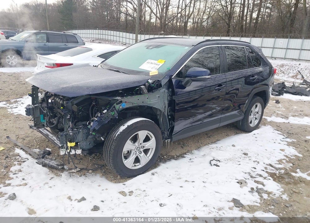2021 TOYOTA RAV4 XLE VIN: JTMW1RFV5MD074351