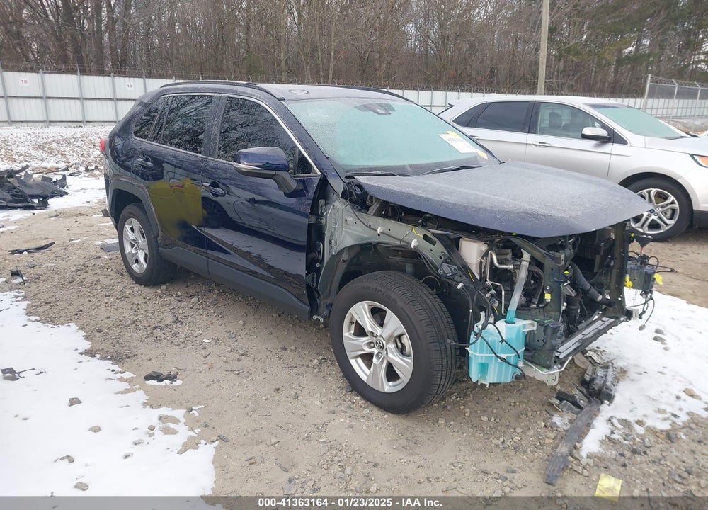 2021 TOYOTA RAV4 XLE VIN: JTMW1RFV5MD074351