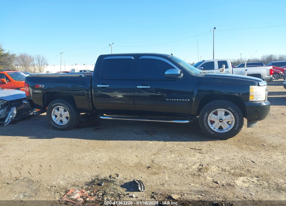 2009 CHEVROLET SILVERADO 1500 LT VIN: 3GCEC23J79G199389